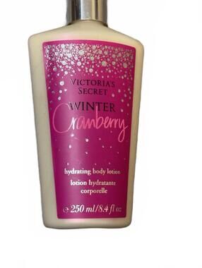 NEW Victoria's Secret Winter Cranberry Hydrating Body Lotion 8.4fl oz
